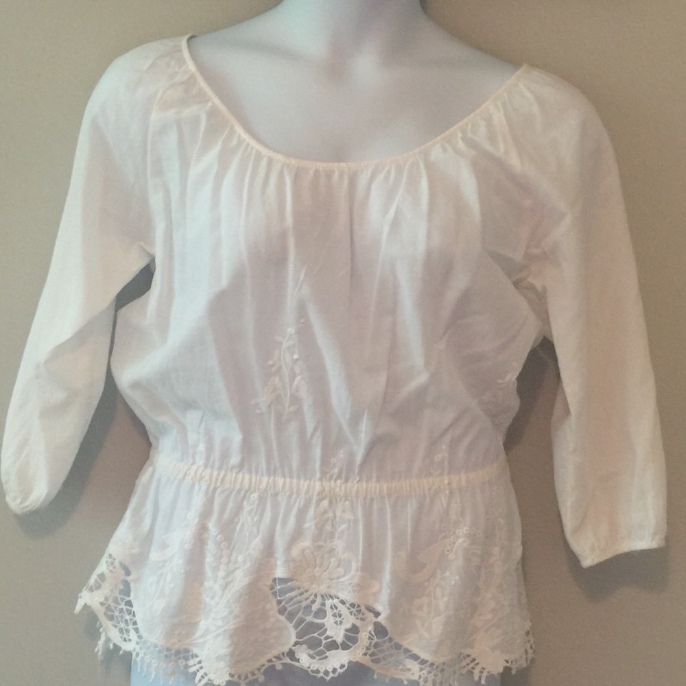 Willi Smith cotton blouse w/ lace details, EUC, M